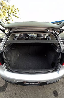 Хэтчбек Volkswagen Golf 2006 в 