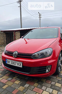 Хэтчбек Volkswagen Golf 2012 в Ровно