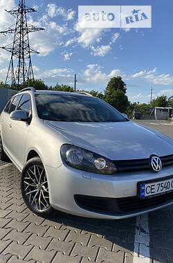 Универсал Volkswagen Golf 2011 в Черновцах