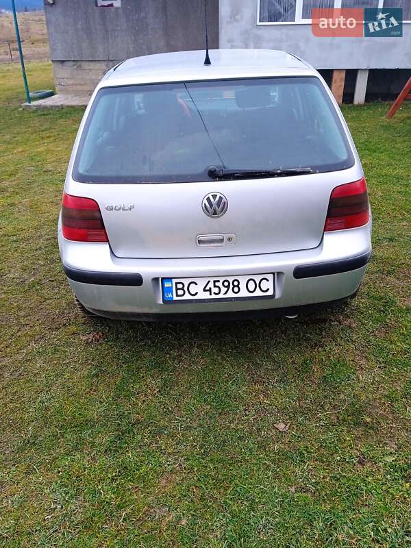 Хетчбек Volkswagen Golf 2002 в Турці