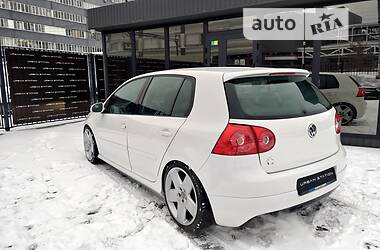 Хэтчбек Volkswagen Golf 2008 в Киеве