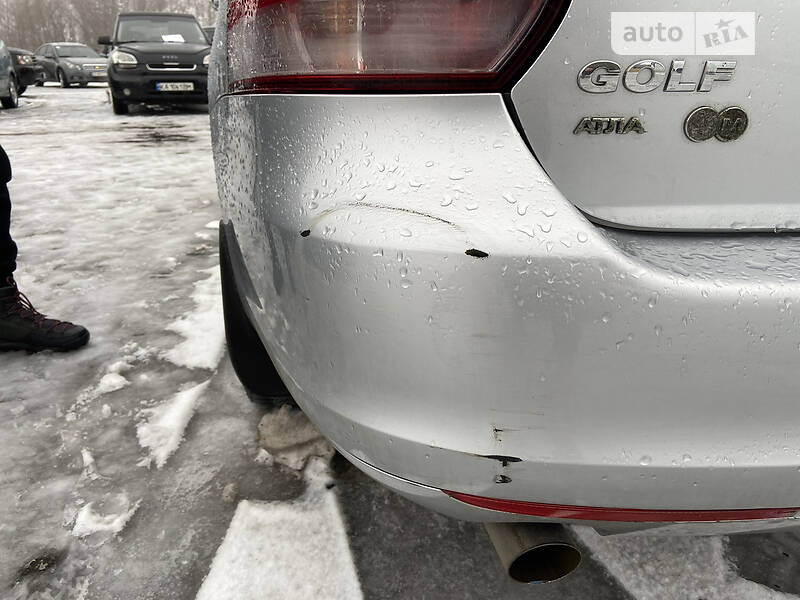 Універсал Volkswagen Golf 2010 в Києві