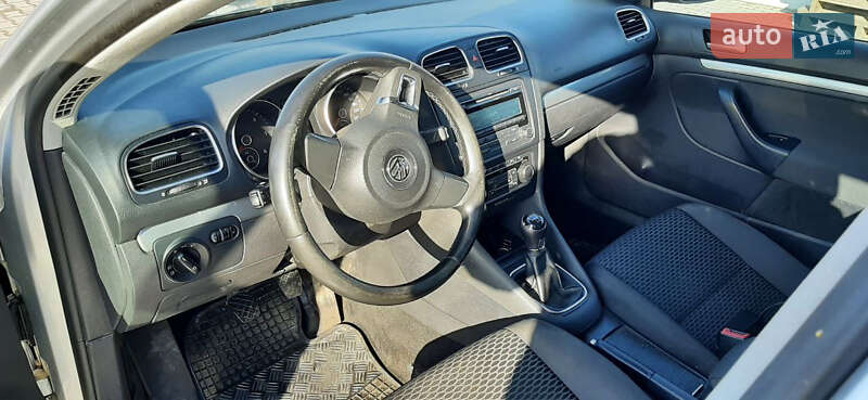 Универсал Volkswagen Golf 2012 в Хмельницком