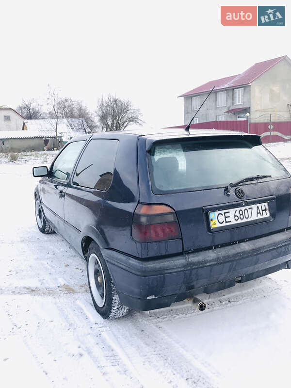 Седан Volkswagen Golf 1993 в Чернівцях