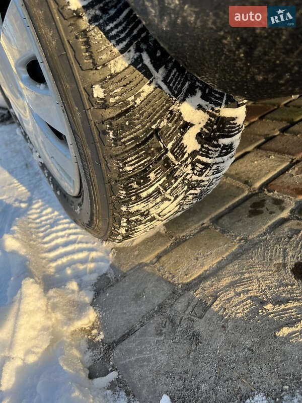 Универсал Volkswagen Golf 2009 в Кобеляках