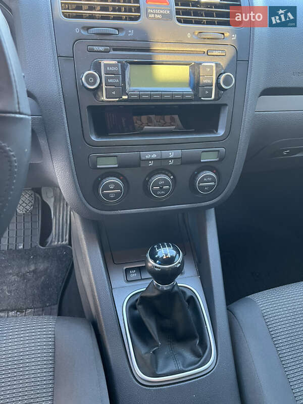 Универсал Volkswagen Golf 2009 в Кобеляках