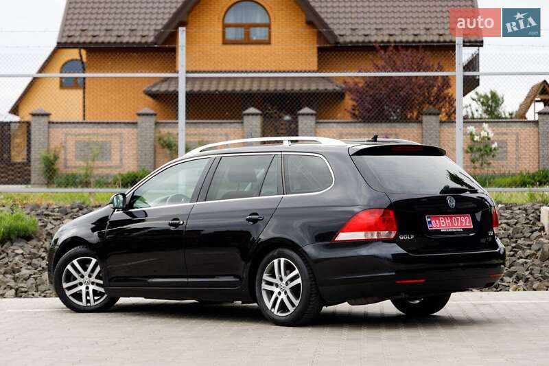 Універсал Volkswagen Golf 2009 в Луцьку