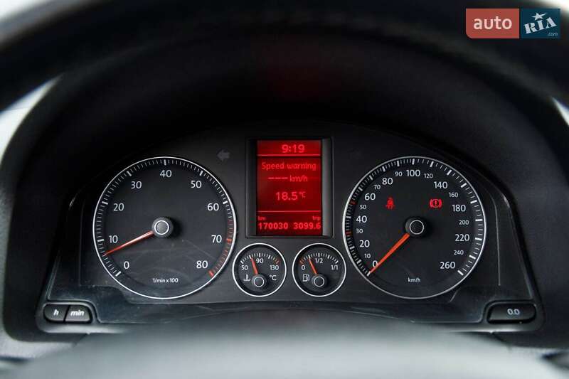 Універсал Volkswagen Golf 2009 в Луцьку