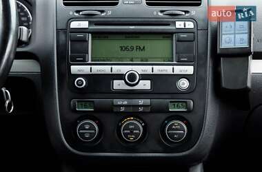 Універсал Volkswagen Golf 2009 в 