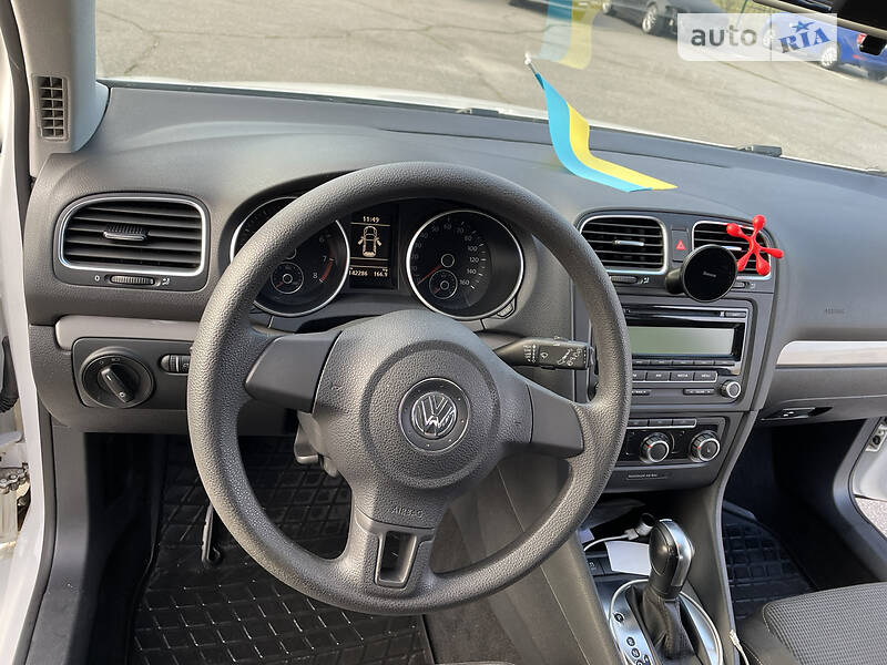 Хэтчбек Volkswagen Golf 2011 в Запорожье