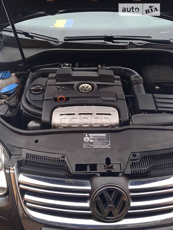 Универсал Volkswagen Golf 2008 в Чернигове