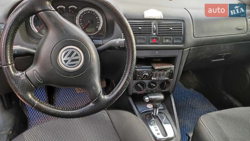 Универсал Volkswagen Golf 2005 в Сумах