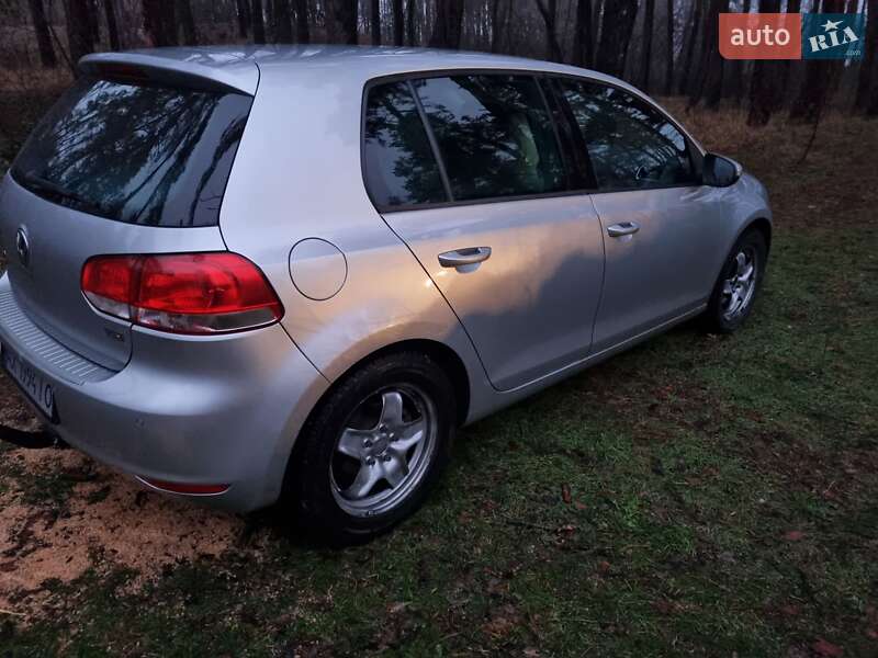 Хэтчбек Volkswagen Golf 2009 в Харькове