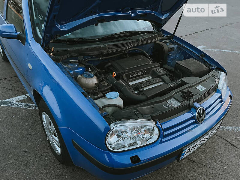 Хэтчбек Volkswagen Golf 1999 в Житомире