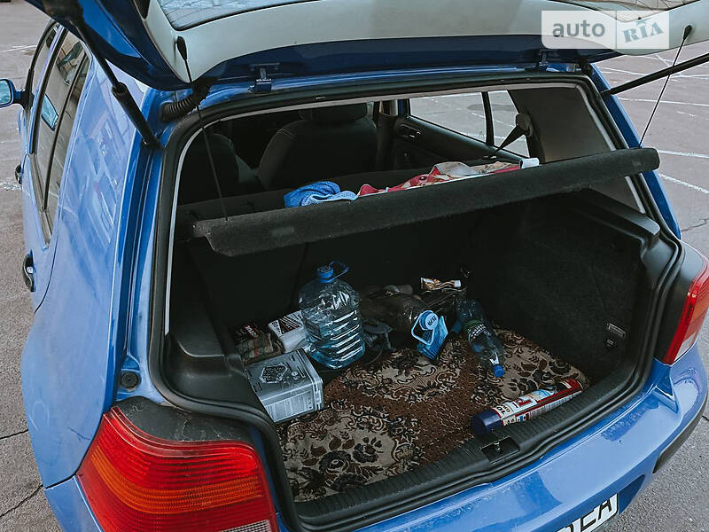 Хэтчбек Volkswagen Golf 1999 в Житомире