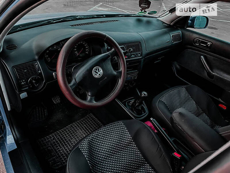 Хэтчбек Volkswagen Golf 1999 в Житомире