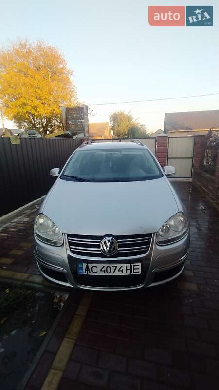 Универсал Volkswagen Golf 2008 в Рожище