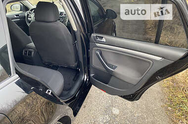 Універсал Volkswagen Golf 2013 в 