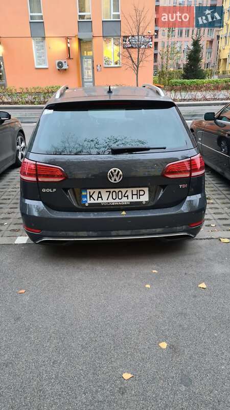 Універсал Volkswagen Golf 2017 в Києві