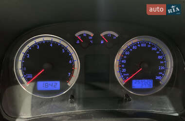 Універсал Volkswagen Golf 2004 в 