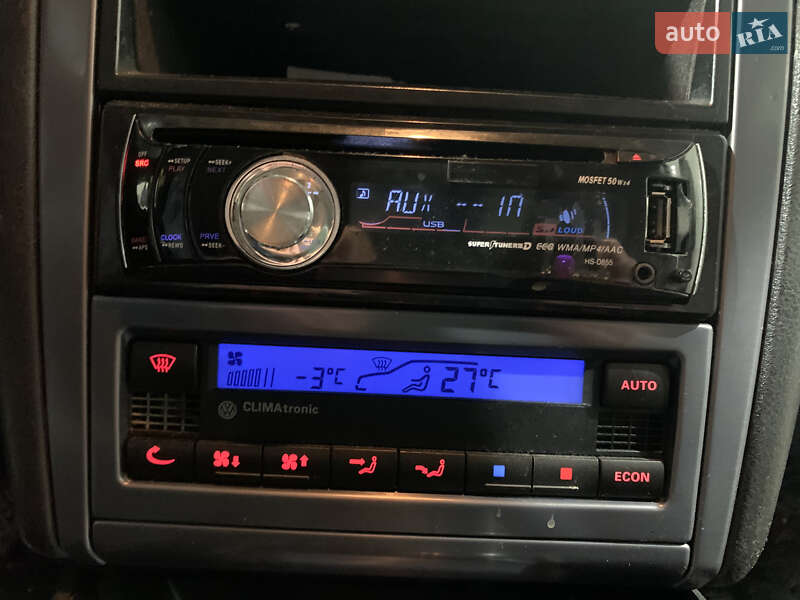 Універсал Volkswagen Golf 2004 в Зачепилівці