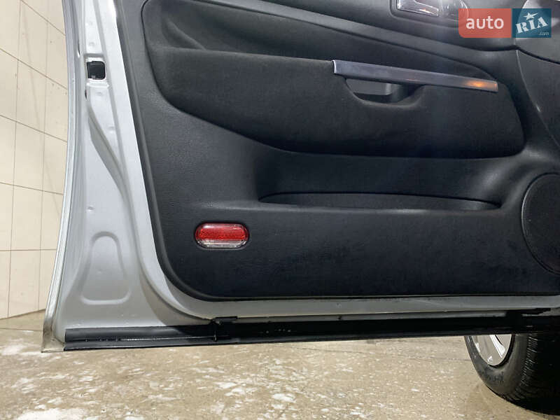 Універсал Volkswagen Golf 2004 в Зачепилівці