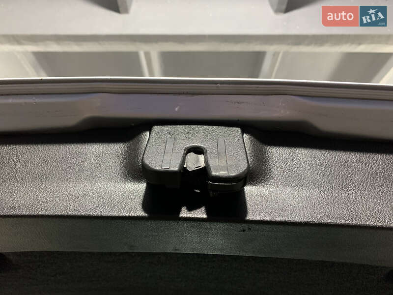 Універсал Volkswagen Golf 2004 в Зачепилівці