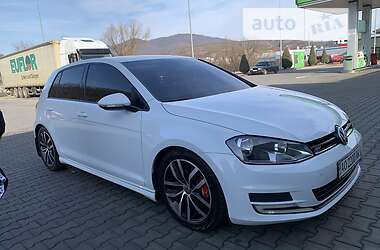 Хэтчбек Volkswagen Golf 2014 в Мукачево