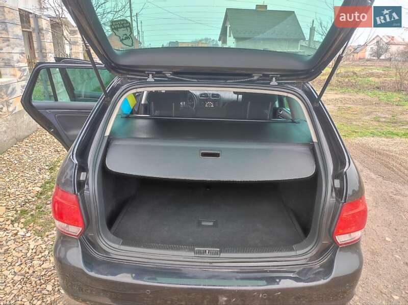 Универсал Volkswagen Golf 2009 в Самборе