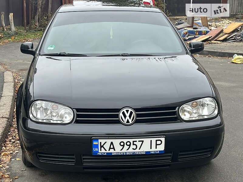 Купе Volkswagen Golf 2002 в Киеве