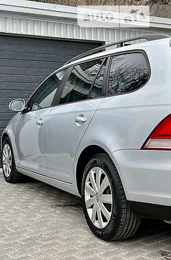 Универсал Volkswagen Golf 2009 в Тернополе