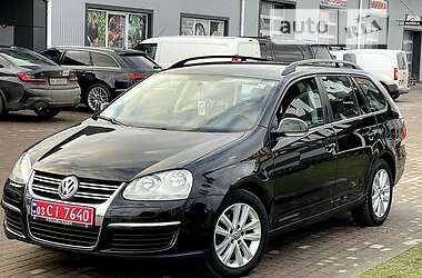 Универсал Volkswagen Golf 2008 в Сарнах