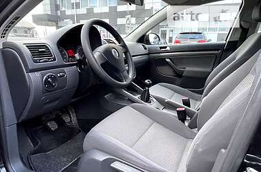 Универсал Volkswagen Golf 2008 в Сарнах