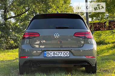 Хетчбек Volkswagen Golf 2015 в Львові