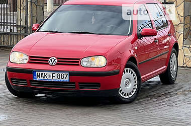 Хэтчбек Volkswagen Golf 2002 в Самборе