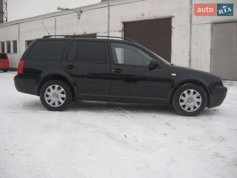 Универсал Volkswagen Golf 2001 в Ивано-Франковске