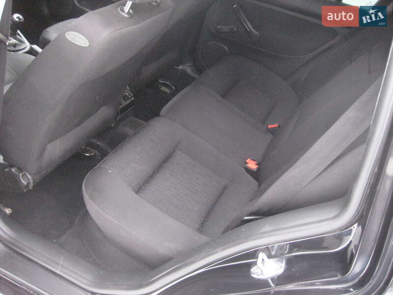 Универсал Volkswagen Golf 2001 в Ивано-Франковске