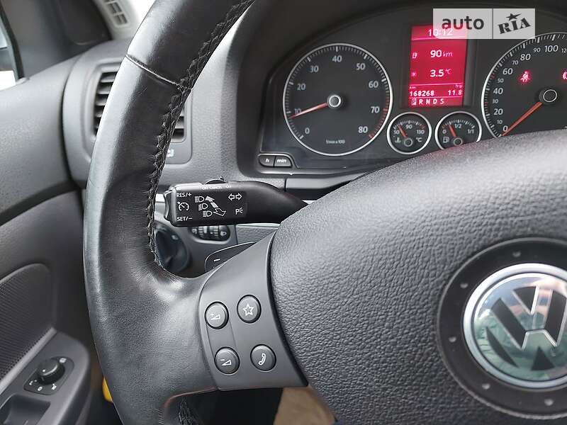 Универсал Volkswagen Golf 2008 в Ровно