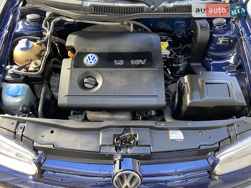 Хетчбек Volkswagen Golf 2000 в Києві