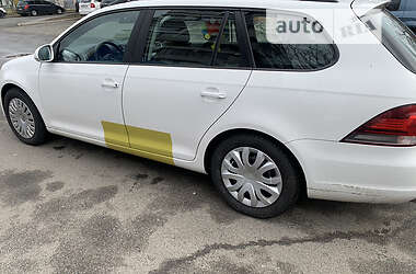 Универсал Volkswagen Golf 2012 в Киеве