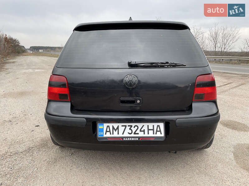Хэтчбек Volkswagen Golf 2002 в Бердичеве