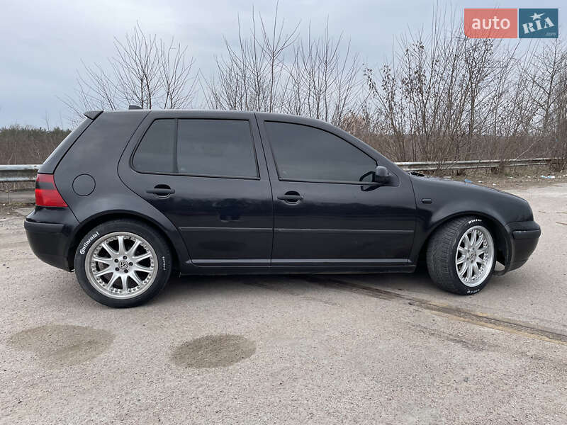 Хэтчбек Volkswagen Golf 2002 в Бердичеве