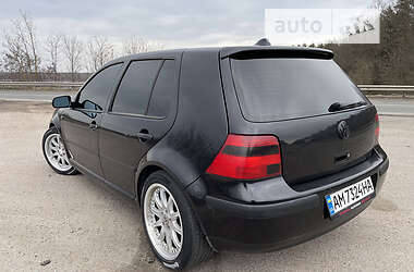 Хетчбек Volkswagen Golf 2002 в Бердичеві