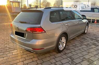 Універсал Volkswagen Golf 2017 в Івано-Франківську