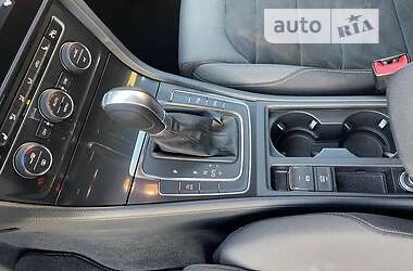 Універсал Volkswagen Golf 2017 в Івано-Франківську
