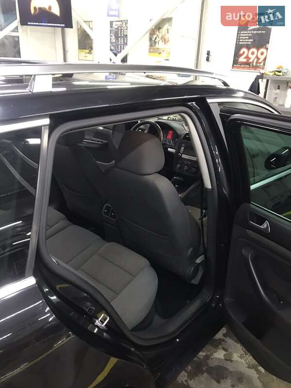 Универсал Volkswagen Golf 2008 в Черновцах