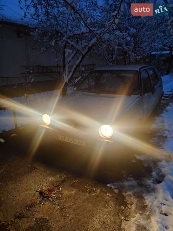 Хетчбек Volkswagen Golf 1990 в Косові