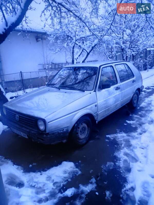 Хетчбек Volkswagen Golf 1990 в Косові