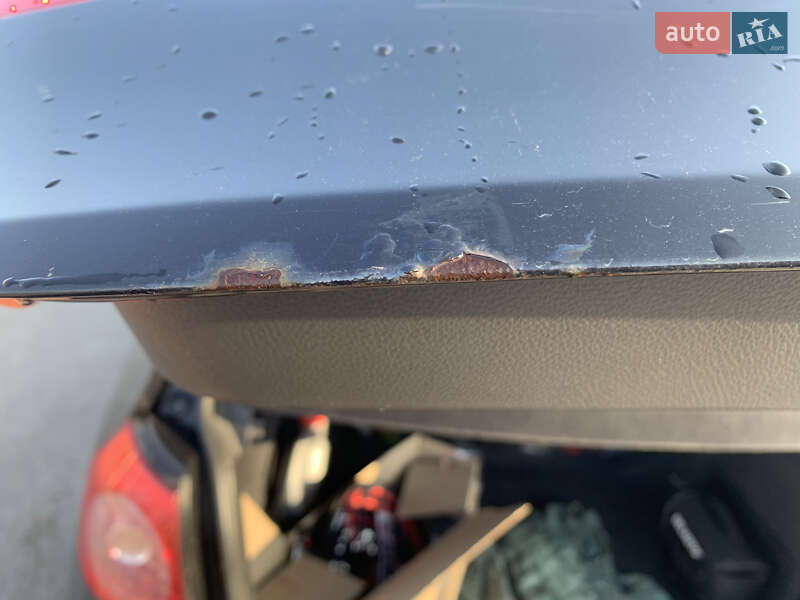 Хэтчбек Volkswagen Golf 2004 в Львове