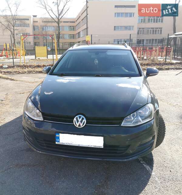 Универсал Volkswagen Golf 2014 в Киеве